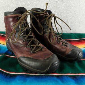 Garmont Boots Mens 8.5 Burgundy Leather Hiking Rugged Outdoor Italy